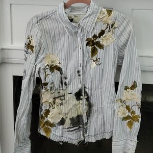 Detailed button down shirt